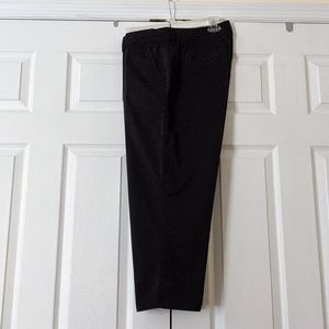 Crown and Ivy black capri cropped pants size 16